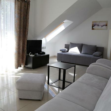 Apartament Ams A12 Apartment Rewal Ngoại thất bức ảnh